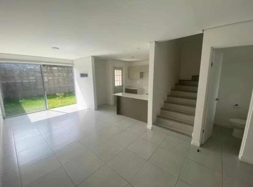 CASA EN ALQUILER – CONDOMINIO KORU | MERCEDES NORTE
