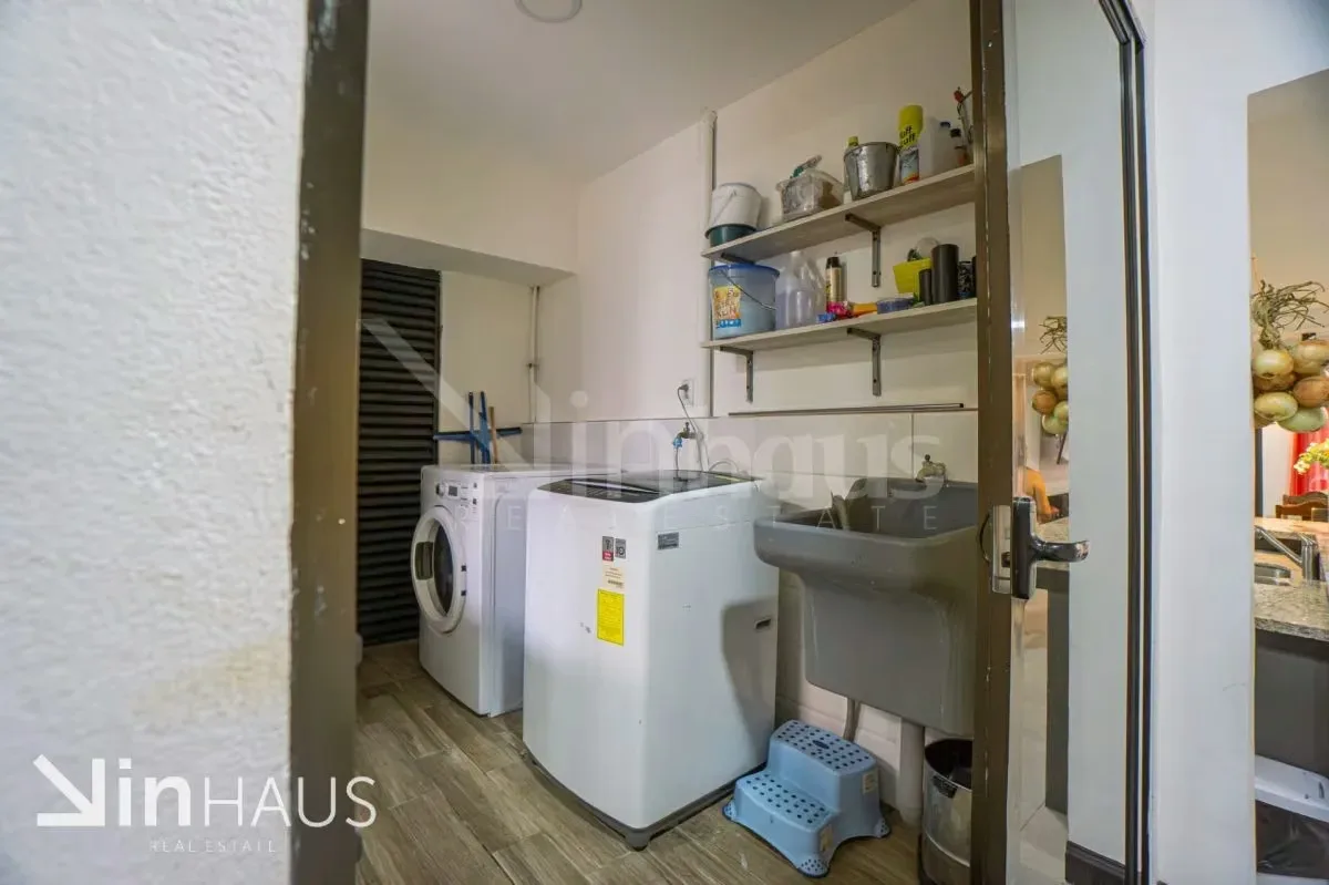 Venta de casa en Concepción de Tres Rios, en la primera planta cuenta con una amplia sala, cocina, comedor, medio baño de visitas, Terraza, espacio para un gimnasio y en la segunda ... — photo 5