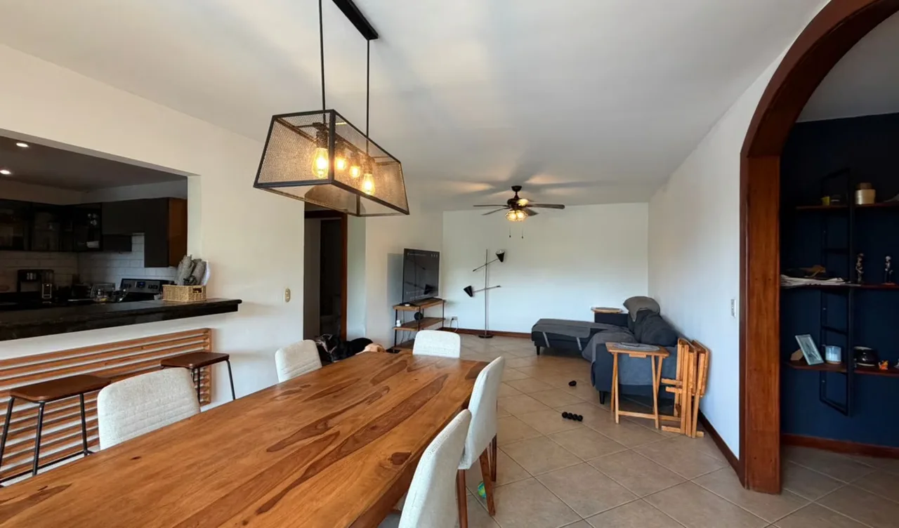 Spacious Apartment for Sale in La Alhambra Condominium