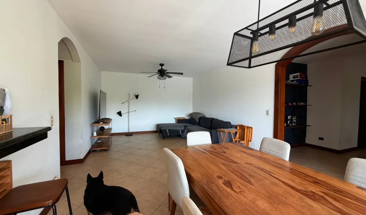 Spacious Apartment for Sale in La Alhambra Condominium — photo 3