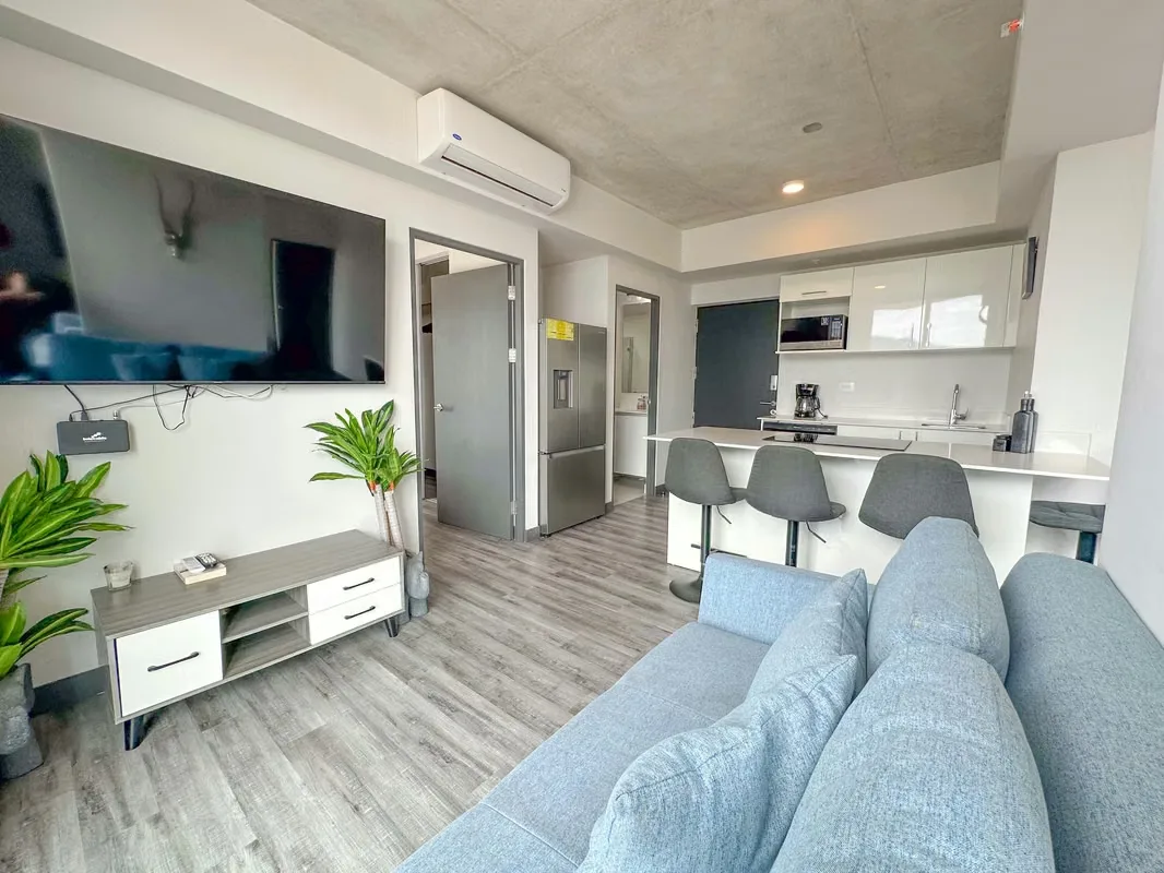 For rent Fully furnished apartment located in the exclusive Torre Secrt Sabana, by the Contraloria.