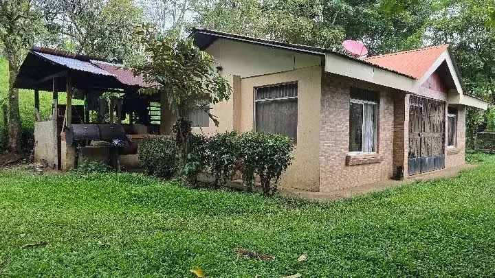 Casa en Venta con Amplio Terreno en Venecia de San Carlos: Naturaleza, Espacio y Tranquilidad