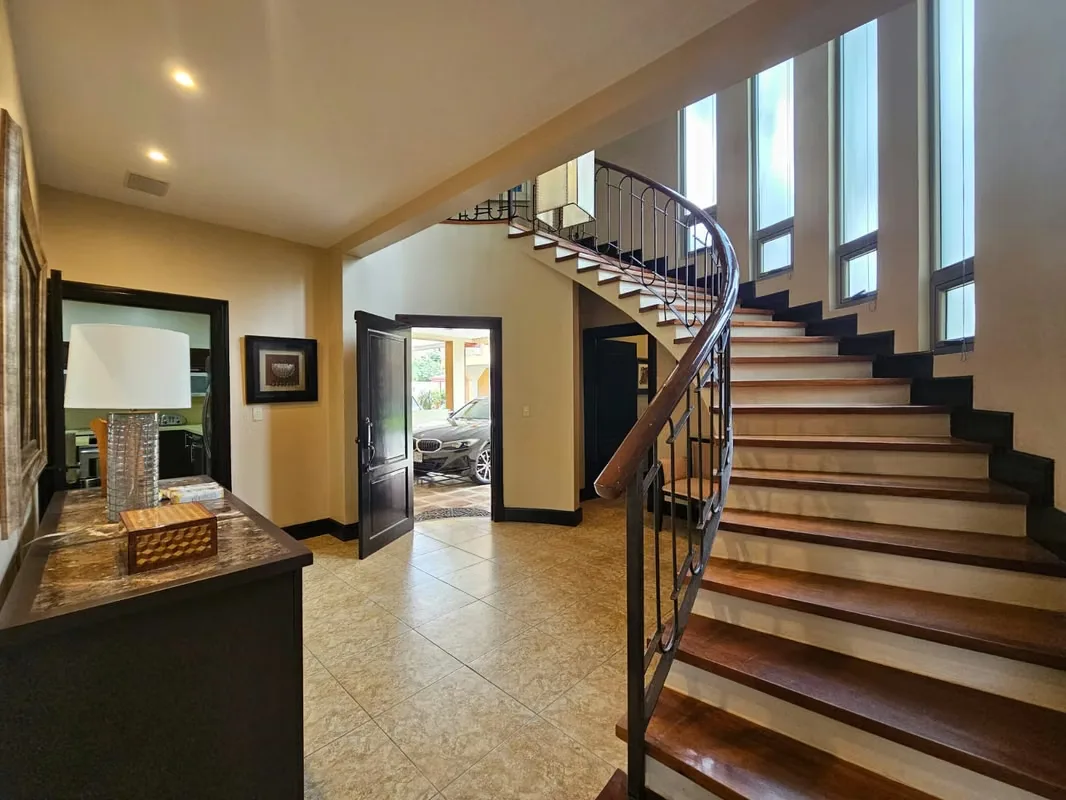 For Rent – Casa Los Laureles