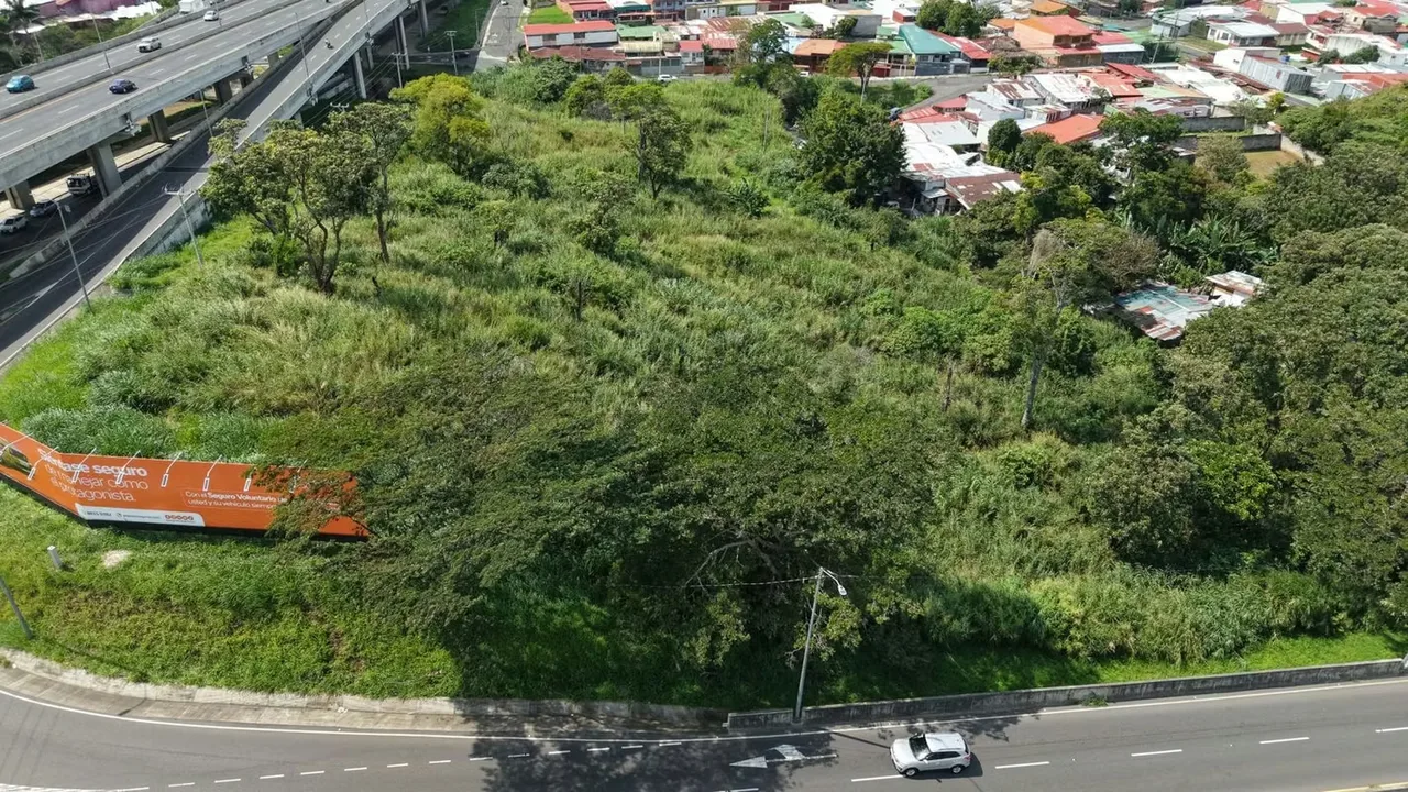 LAND FOR SALE ON CALLE BLANCOS, GOICOECHEA 10,245 m2 — photo 4