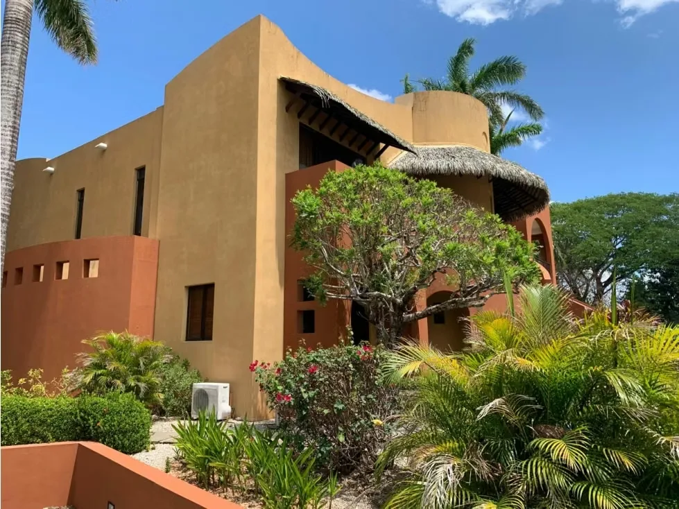 Hermosa casa en venta en Villas Las Ventanas, Guanacaste, ubicada a tan solo 150 metros de la playa, en una de las zonas más exclusivas y tranquilas de Playa Junquillal. Esta propiedad ... — photo 3