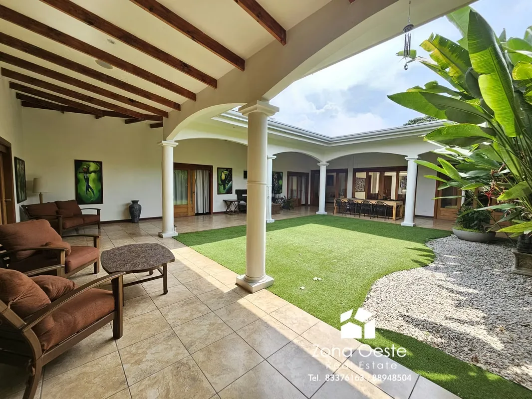 Spacious house for sale, unique design, detached, 1 floor, in Trejos Montealegre — photo 2
