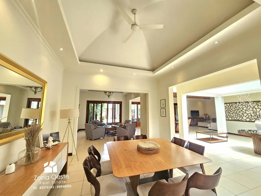 Spacious house for sale, unique design, detached, 1 floor, in Trejos Montealegre — photo 5