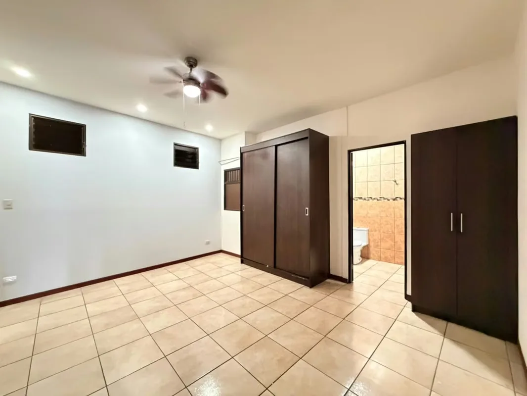 Si buscas amplitud, privacidad y confort exclusivo, esta espectacular propiedad no adosada en una de las zonas más prestigiosas de Cariari es ... — photo 2