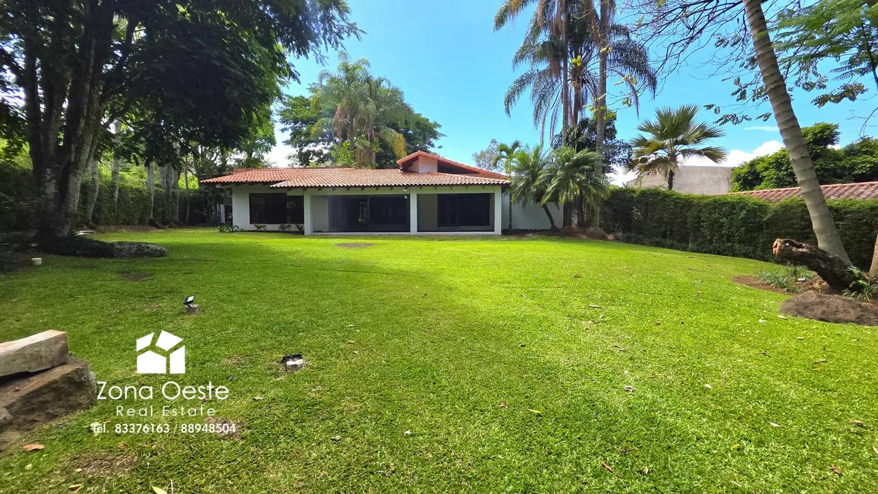 OPPORTUNITY! Exclusive house for sale on a 2,000 m² lot, Jaboncillos, Escazú.
