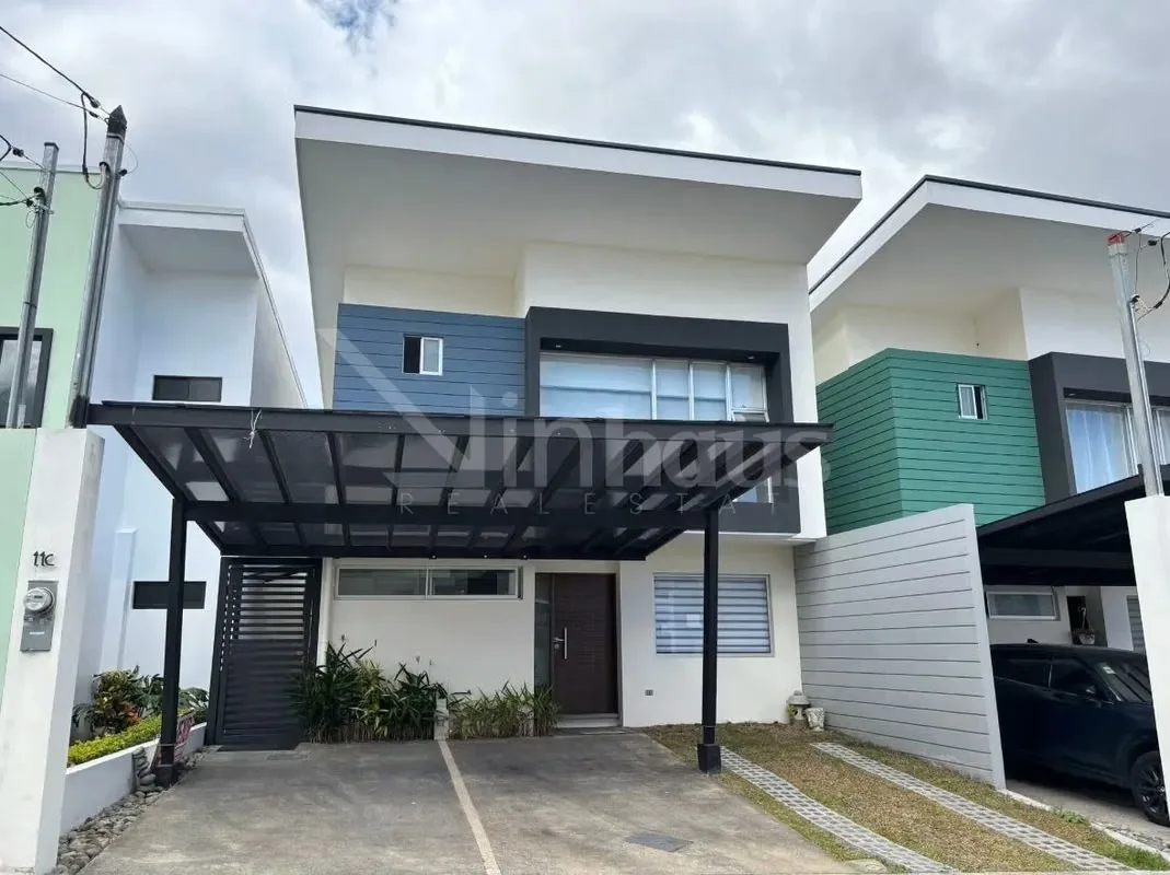 Adquirir esta propiedad en San Juan de la Unión es una decisión acertada para quienes buscan un equilibrio entre funcionalidad y un entorno privilegiado. El condominio dispone de ...