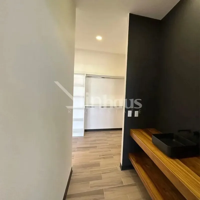 Casa en Venta| Comodidad, estilo y amplitud en un solo lugar Descubrí esta hermosa casa esquinera diseñada para brindar confort, funcionalidad y elegancia en cada espacio. Ideal para ... — photo 5