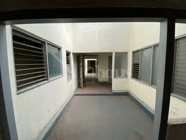 Este edificio esta en una ubicación estratégica en el distrito Catedral, San José, permite aprovechar un flujo constante de personas en una zona de alto tránsito comercial, rodeada ..., photo 3