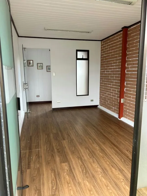 Premises for rent, ideal for a healthcare professional. 24-45 — photo 4