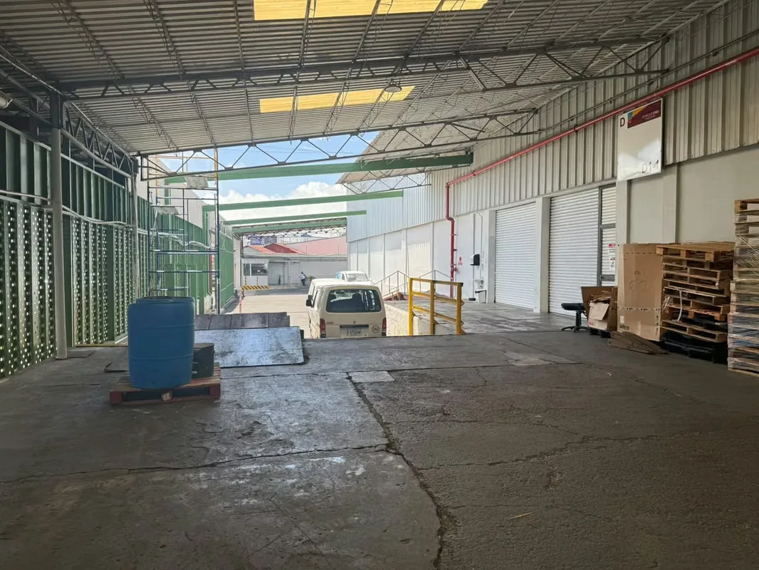 RENTAL Warehouse with Loading Dock in TIBÁS Industrial Park — photo 3