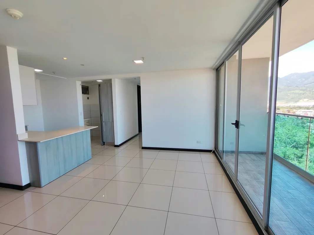 3 bedroom apartment for rent in Sabana Sur.