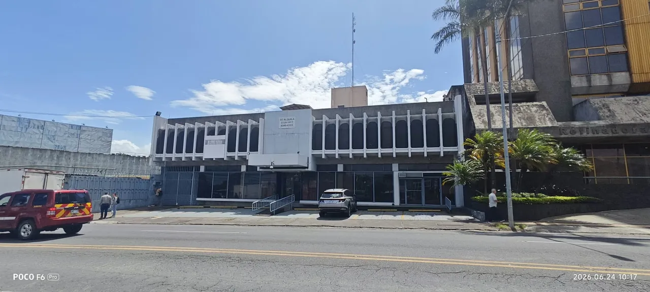 Edificio Comercial en Venta en Barrio Tournón, Goicoechea — photo 2