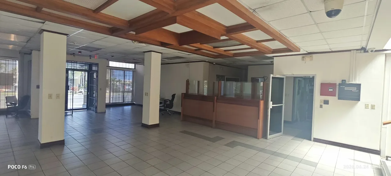 Edificio Comercial en Venta en Barrio Tournón, Goicoechea — photo 4