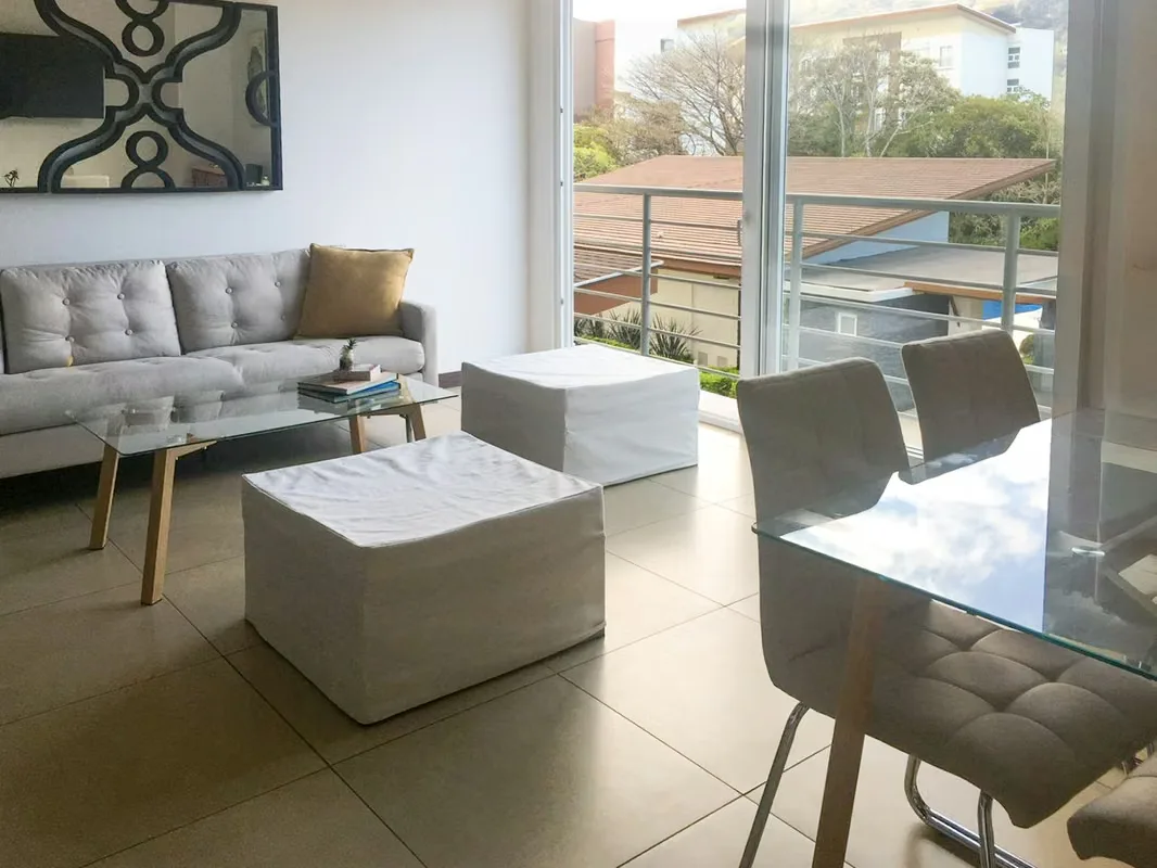 Live in Distrito 4, one of the most exclusive condominium communities in Guachipelín, Escazú. Enjoy the convenience of having Automercado, Starbucks, restaurants, cafés, pharmacies, ...