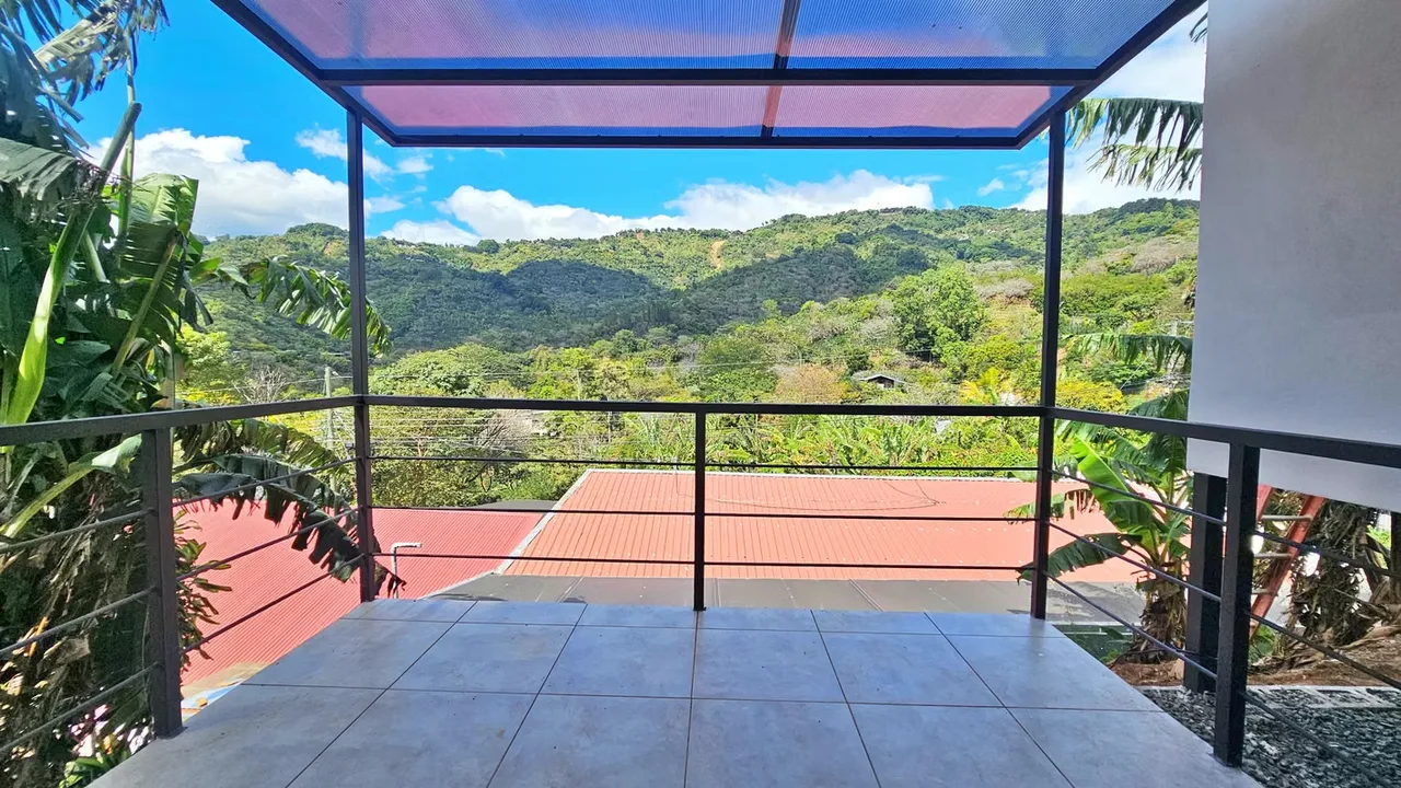 Se Vende Casa en San Gabriel de Aserrí con Vista a las Montañas