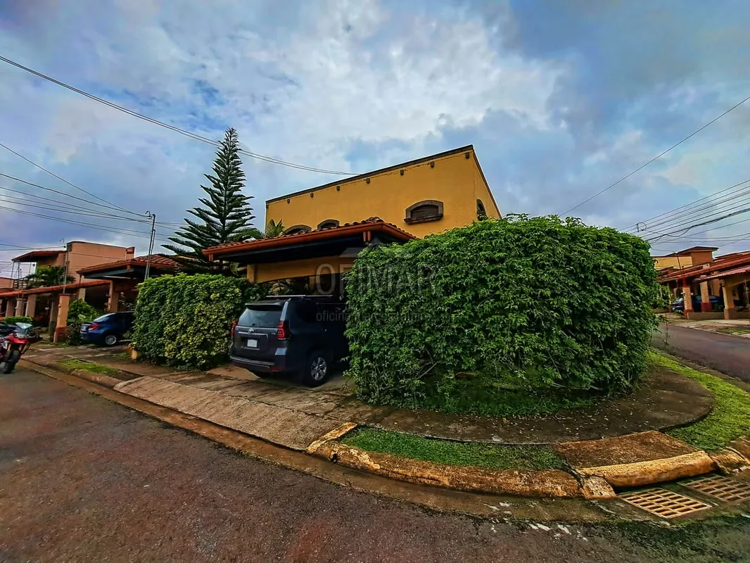 Casa en Alquiler | Condominio San Agustín – San Francisco de Heredia