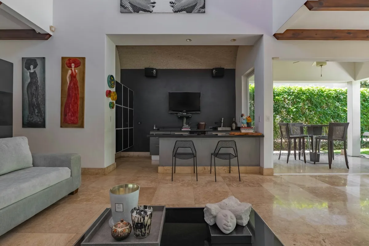 HOUSE FOR SALE IN HACIENDA DEL SOL — photo 4