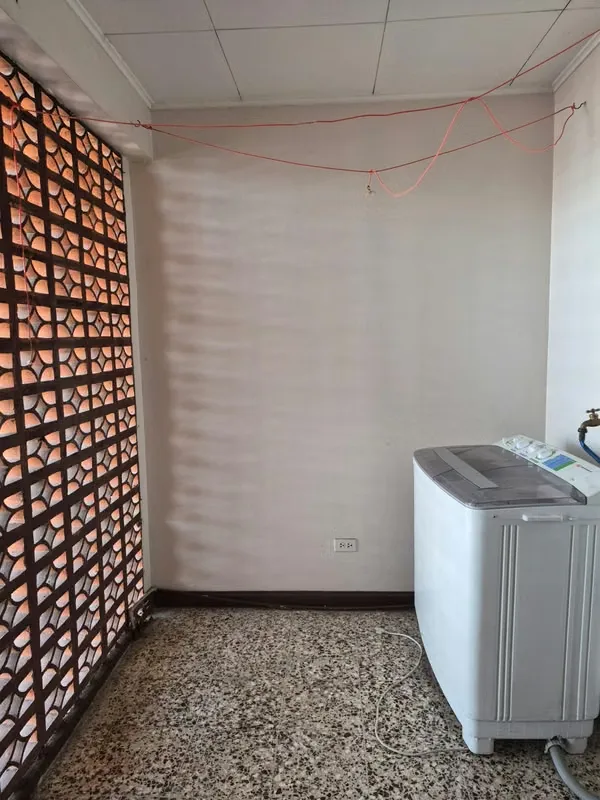 Apartamento ubicado en barrio muy bonito y seguro, en las cercanías cuenta con universidades, farmacias, super mercados, centros comerciales y otros. — photo 2