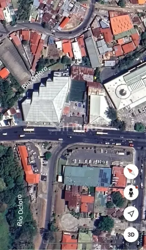 Sobre la carretera Interamericana en Curridabat, este terreno de 2244 metros cuadrados ofrece una ubicación estratégica para el desarrollo de proyectos comerciales. El inmueble ...