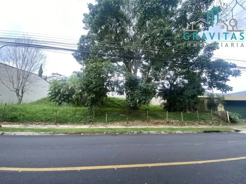 Lot in Pinares, Curridabat, excellent location near the city center.