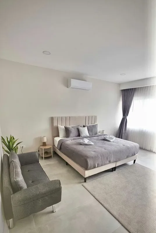 Disfrute del estilo de vida que ofrece esta hermosa casa en Jacó, diseñada con espacios para compartir en familia o amigos, una excelente opción tanto para uso personal como para ... — photo 5