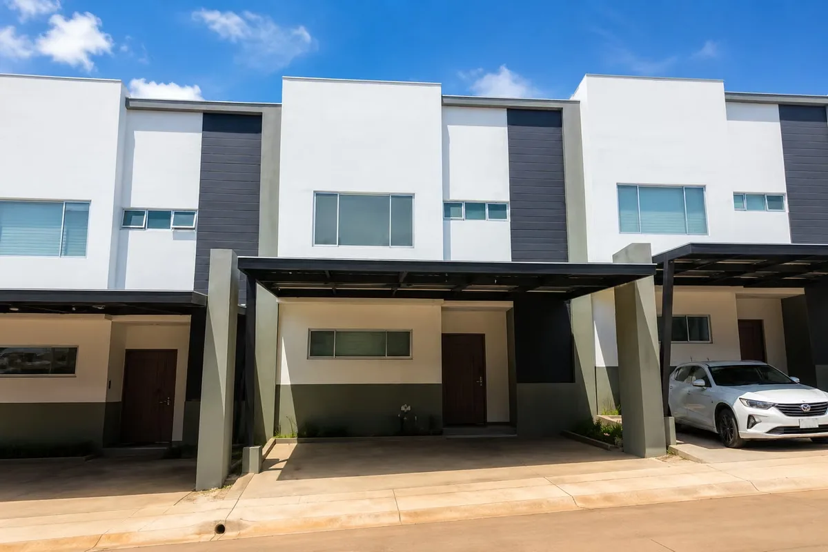 Venta de Casa para INVERSION en Condominio Naos, San Joaquín de Flores