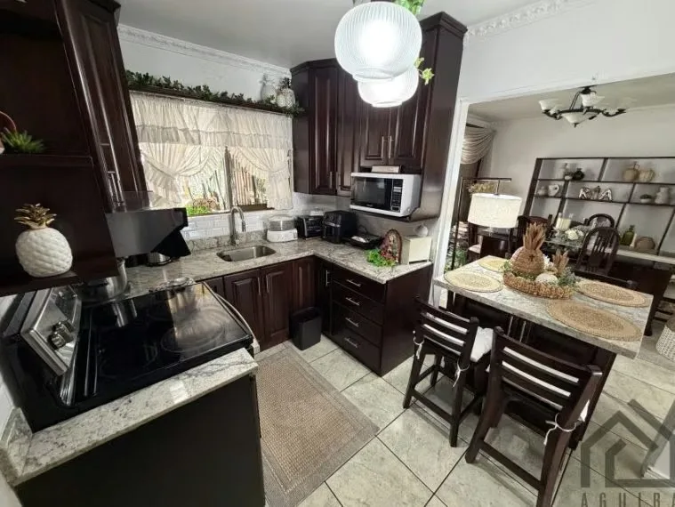Two-Story House in Villa Adobe Residential Area, Santo Domingo de Heredia — photo 4