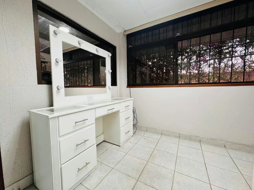 Spacious commercial space for rent in La Uruca