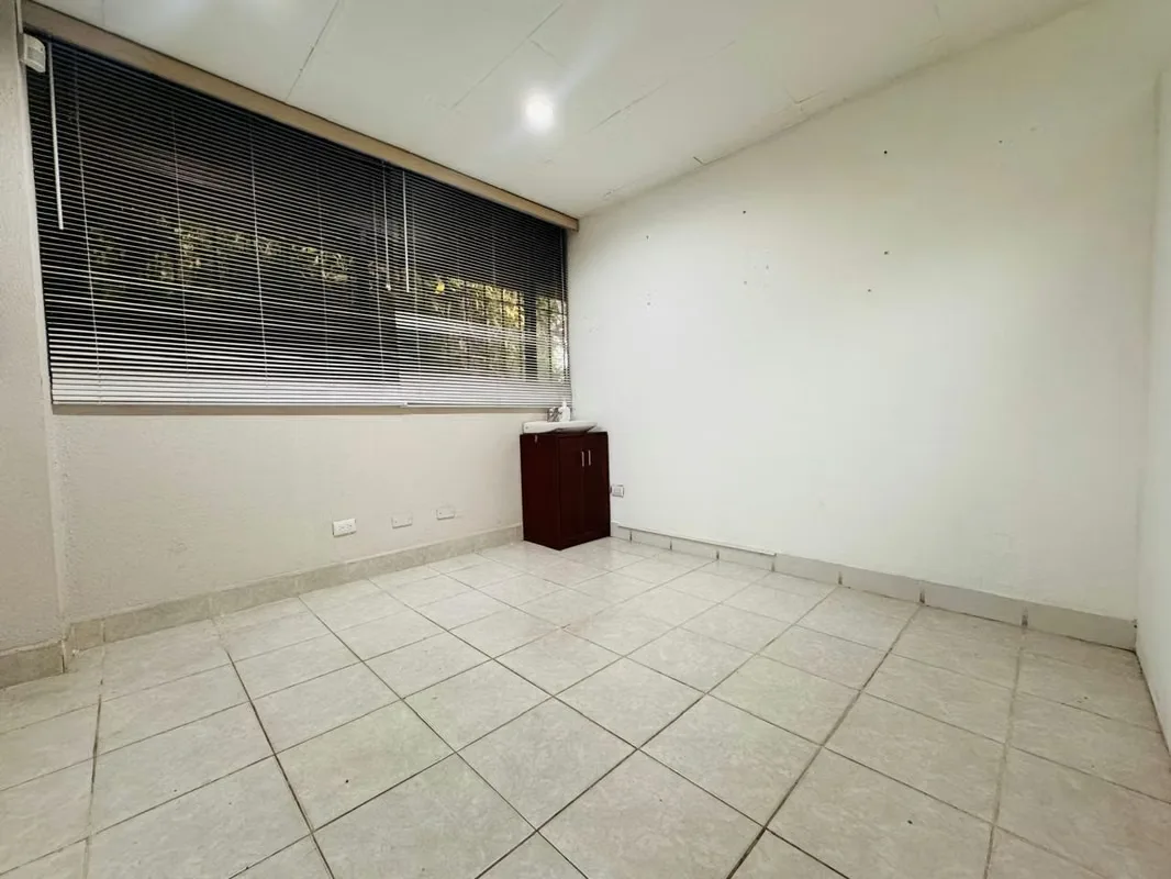 Spacious commercial space for rent in La Uruca — photo 5