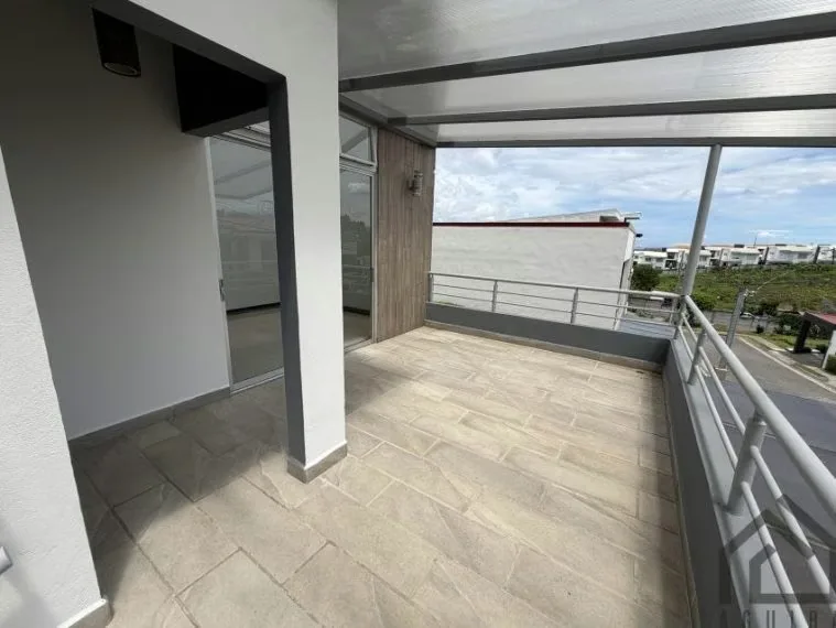 Two-Story House in the Lomas de Montes de Oca Gated Community in Sabanilla de San Pedro — photo 4