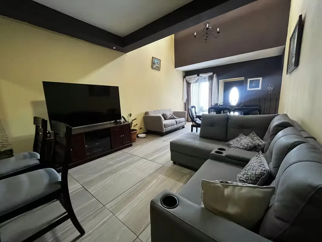 Venta casa en San Pablo de Heredia, residencial