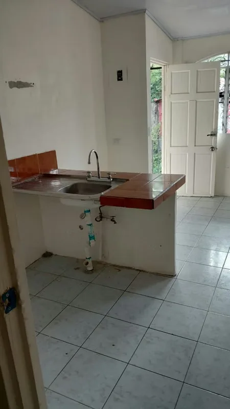 Acogedor Apartamento en 2do Piso. Ideal para persona sola o pareja que busque un espacio cómodo, privado y listo para mudarse. — photo 3