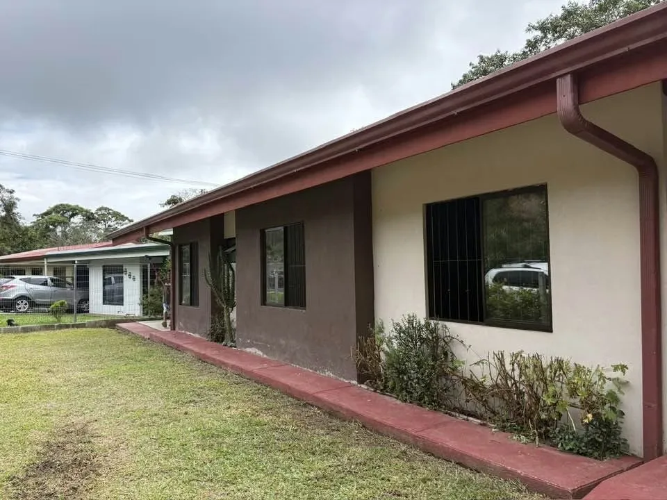 ¡SE ALQUILA CASA CON GRAN ZONA VERDE Y APARTAMENTO TIPO ESTUDIO, VOLIO, SAN RAMÓN, ALAJUELA