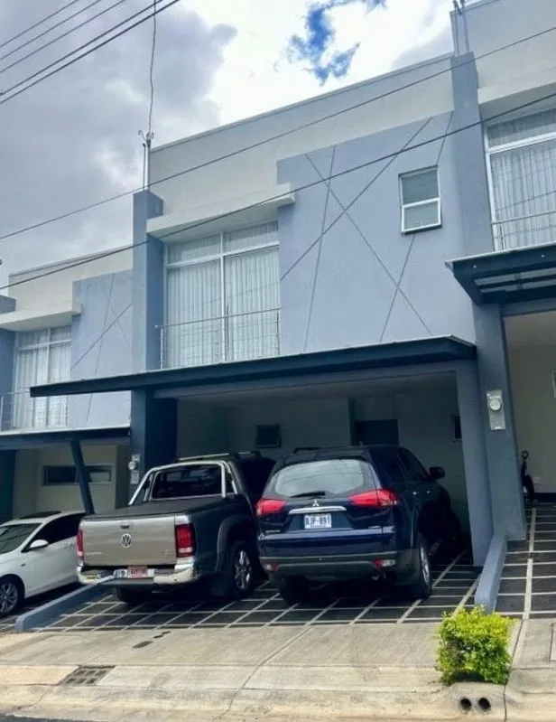 ALQUILER DE CASA, HEREDIA, SANTO DOMINGO, HACIENDA LINCOLN