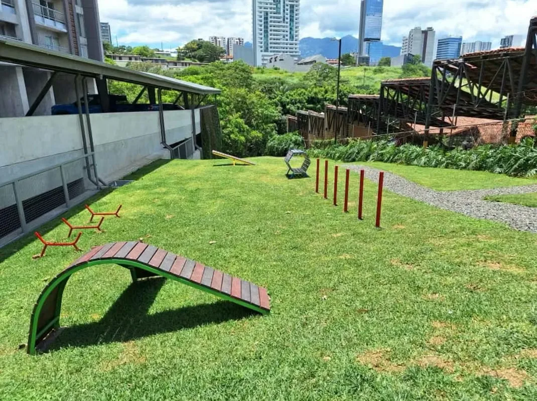Condo apartment for rent in La Uruca with amenities — photo 2