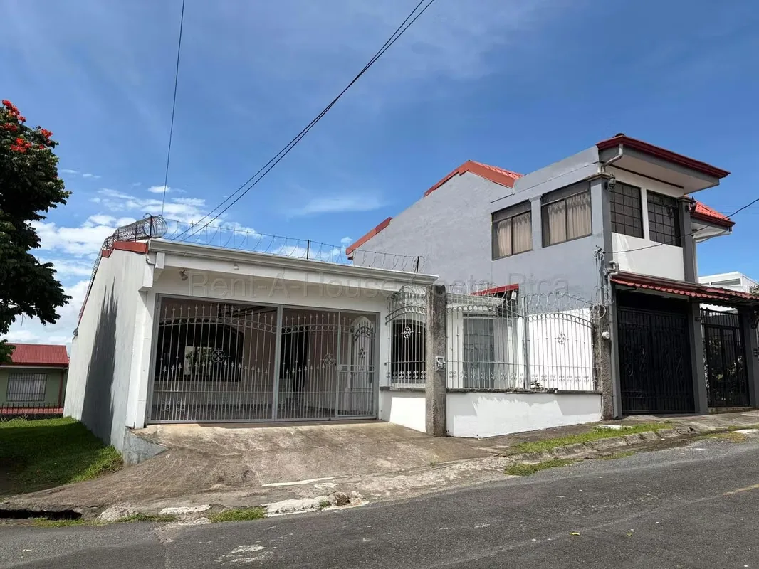 Descubre el equilibrio ideal entre tranquilidad, seguridad y confort en esta encantadora residencia ubicada en una tranquila calle sin salida de San Pablo de Heredia. Uno de los ... — photo 2