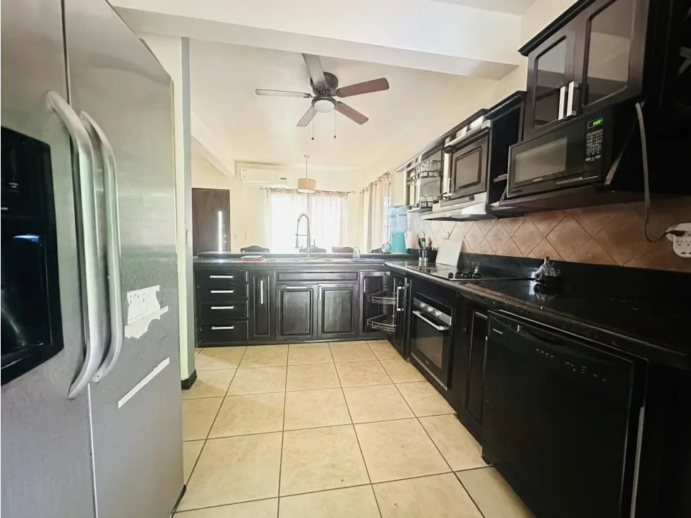 3BR Home with Private Pool for Rent in Villa Real – Pet Friendly — photo 3
