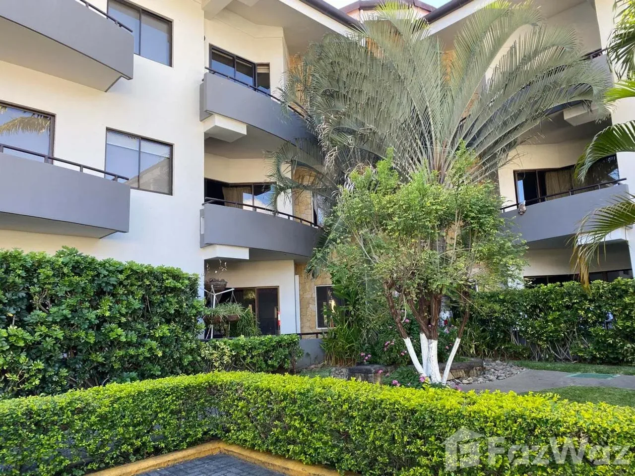 3 Bedroom Apartment for Sale at Santa Ana for $200,000 — photo 2
