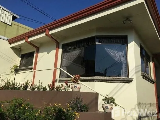 5 Bedroom House for Sale in Santo Domingo, Heredia for $315,000