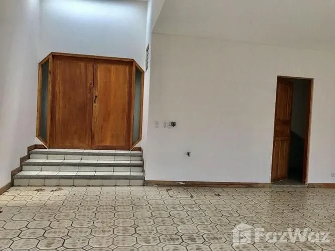 5 Bedroom House for Sale in Escazu, San Jose for $400,000