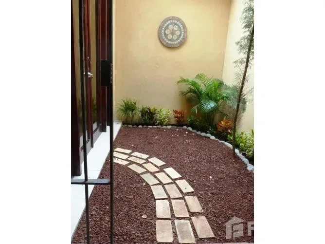 6 Bedroom Apartment for Sale at Omega for $390,000