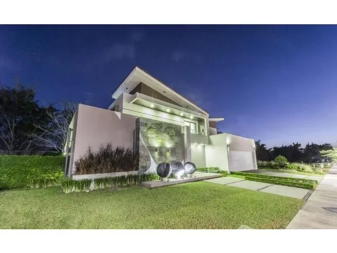 5 Bedroom House for Sale in Alajuela, Alajuela for $879,000