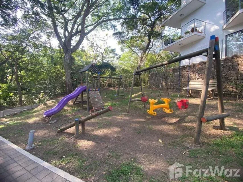 2 Bedroom Apartment for Sale at Santa Ana for $165,000