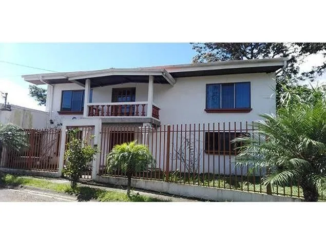 5 Bedroom House for Sale in Curridabat, San Jose for $252,000