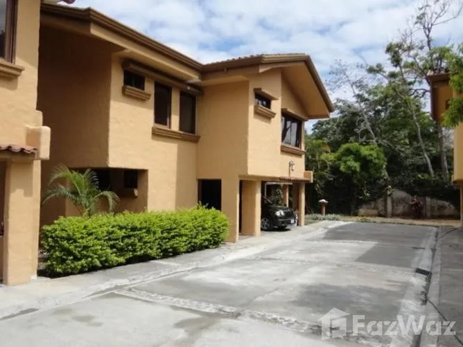 4 Bedroom House for Rent at Santa Ana for $1,700/mo