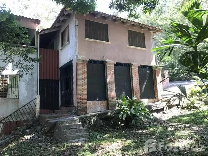 8 Bedroom House for Sale at Manuel Antonio for $215,000